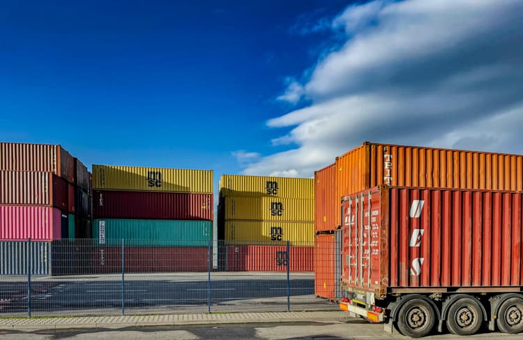 The Role of AI in Enhancing Supply Chain Efficiency​