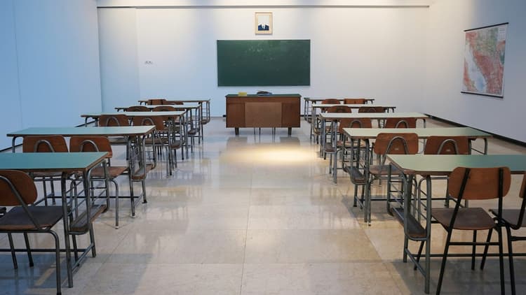 Utilizing AI for Personalized Learning in Educational Institutions​