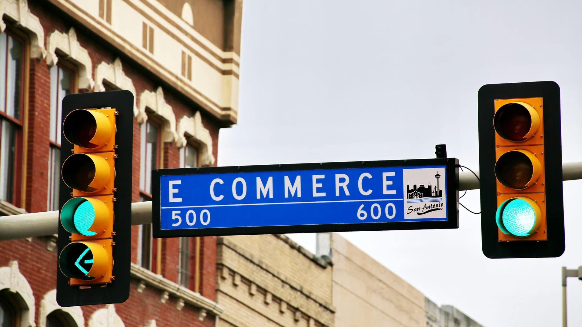 Optimizing Product Recommendations with AI in E-Commerce​