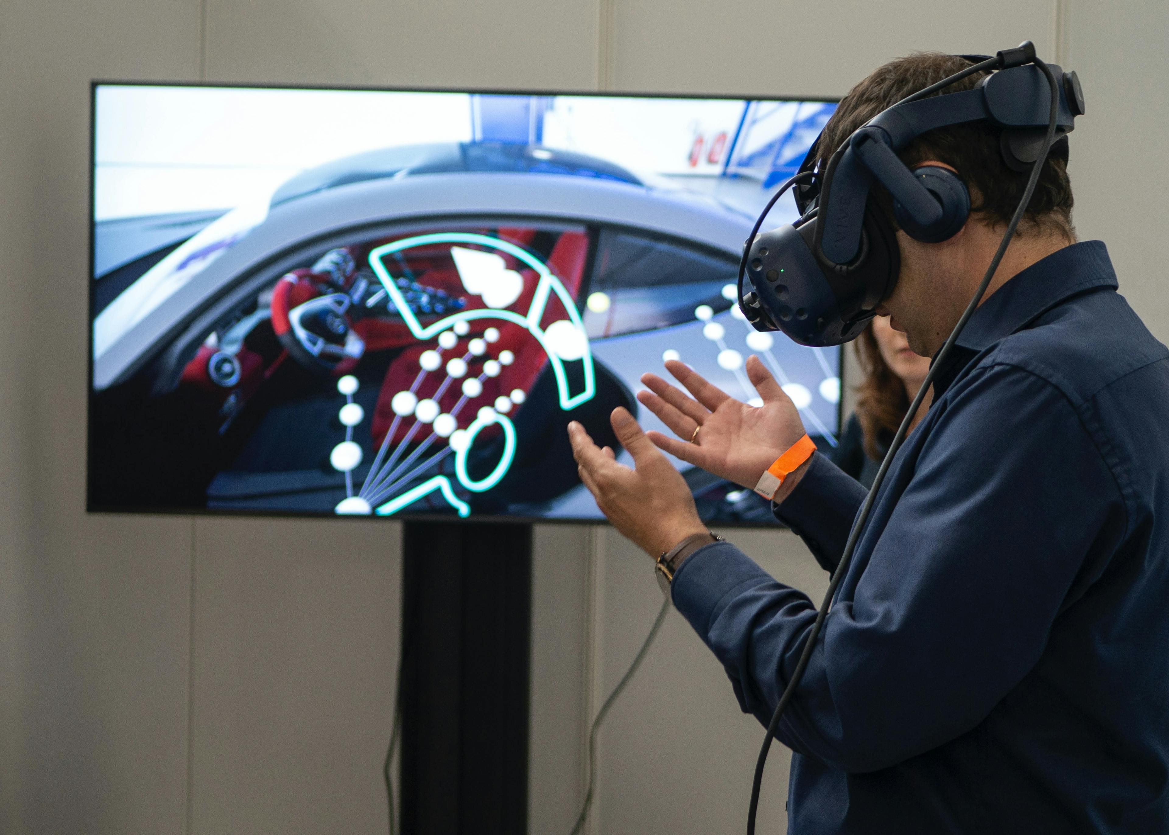 Augmented Reality dan Virtual Reality pada Software